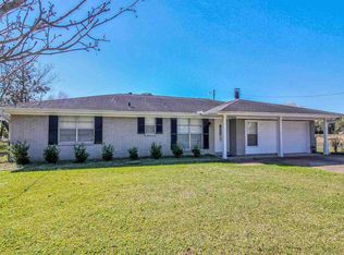 137 Ogden Rd, Winnie, TX 77665