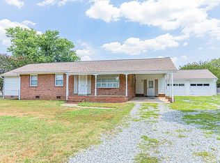8036 Vaughan Dr, Mechanicsville, VA 23111