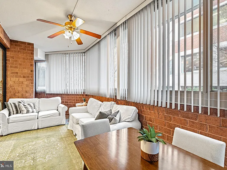 1001 N Vermont St #105 — Photo 18