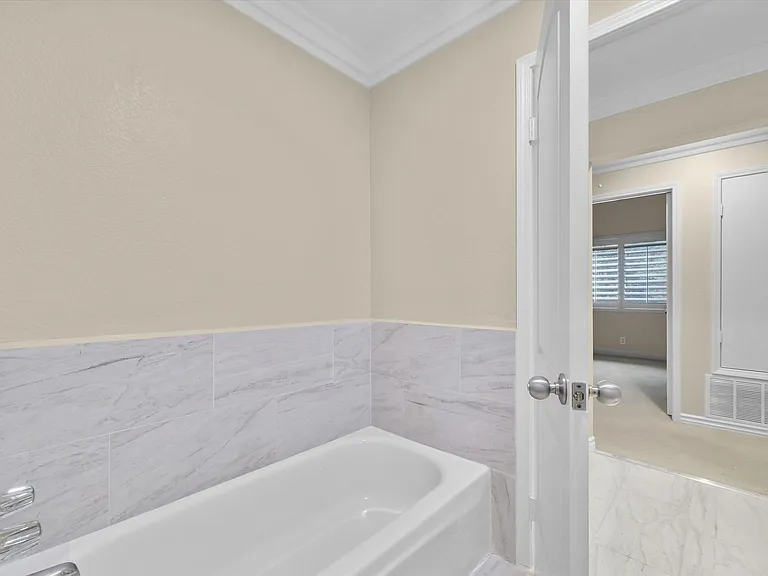 3061 Diamond View Cir — Photo 50