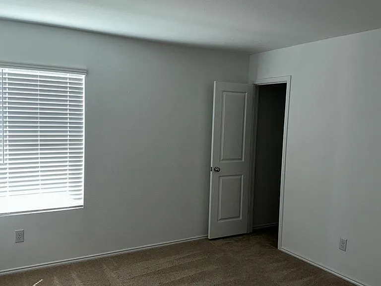 607 Cochran Dr — Photo 30