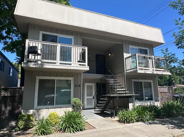 216 26th St, Sacramento, CA 95816
