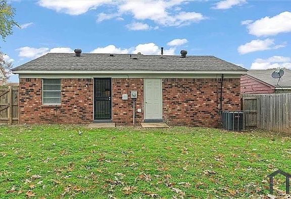 4th image of 493 Deerskin Dr
