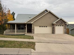 464 Silverhorn Dr, New Castle, CO 81647