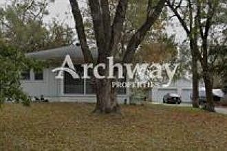 Welcome Home to 2829 N 75th Terr!