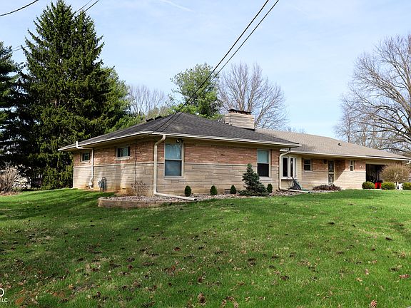 2nd image of 40 W Banta Rd