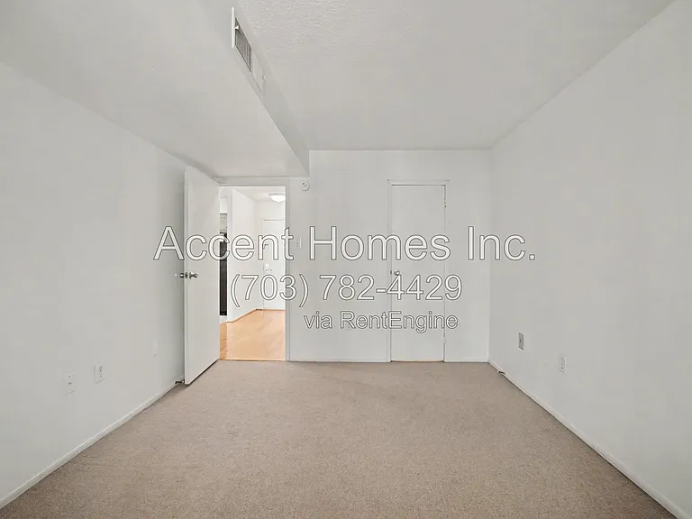 4500 S Four Mile Run Dr #608 — Photo 11