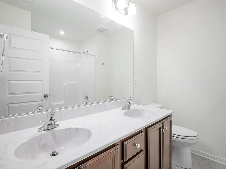 18352 Palisades Ct — Photo 41