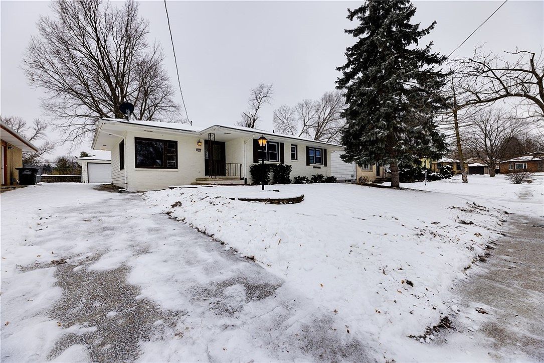 3211 Hull Ave, Des Moines, IA 50317 Zillow