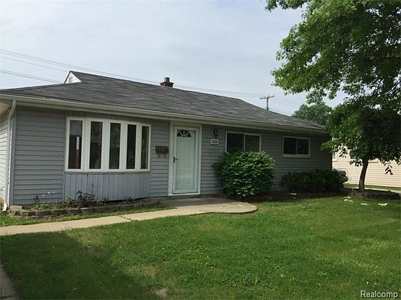2nd image of 15232 Leland St