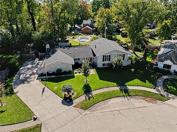 2nd image of 200 Blue Gate Cir