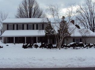 2 Rosewood Ct, Danville, PA 17821