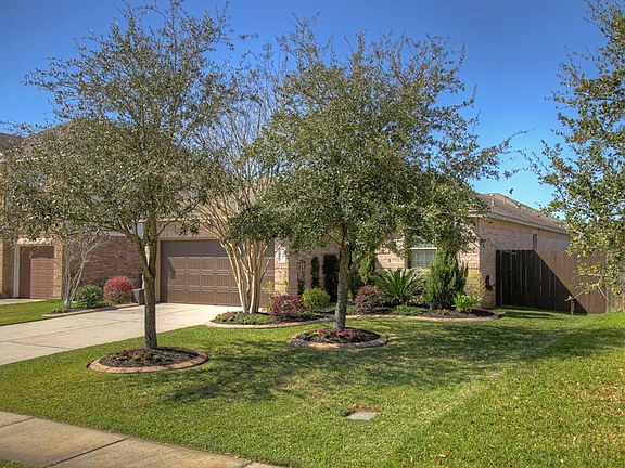 2nd image of 21394 Village Crossing Ln
