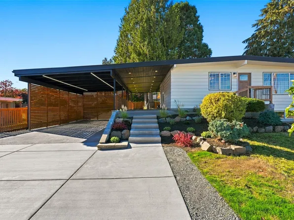 17028 Larch Way, Lynnwood, WA 98037