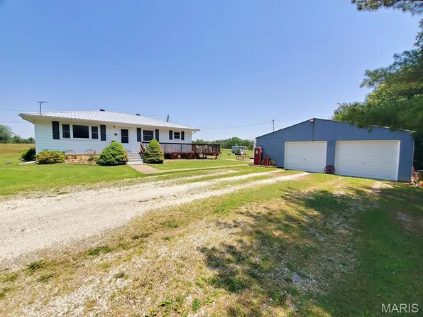 23218 Ponderosa Ave, La Grange, MO 63448