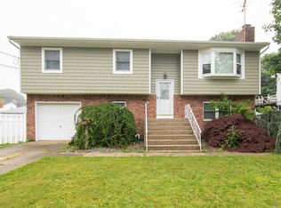 50 Westchester Ave, West Babylon, NY 11704