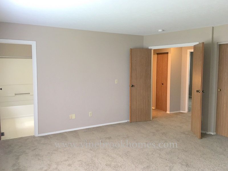 2nd image of 8806 Deer Valley Dr