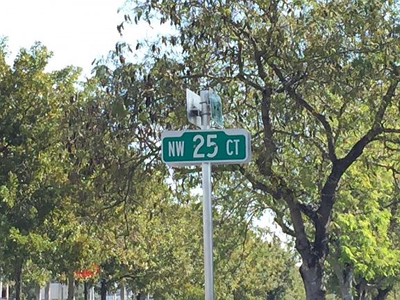 5th image of 18200 NE 25th Pl
