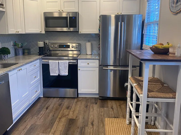 3145 Morningside Dr — Photo 3