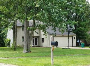 8660 Forestview Ave, Mentor, OH 44060