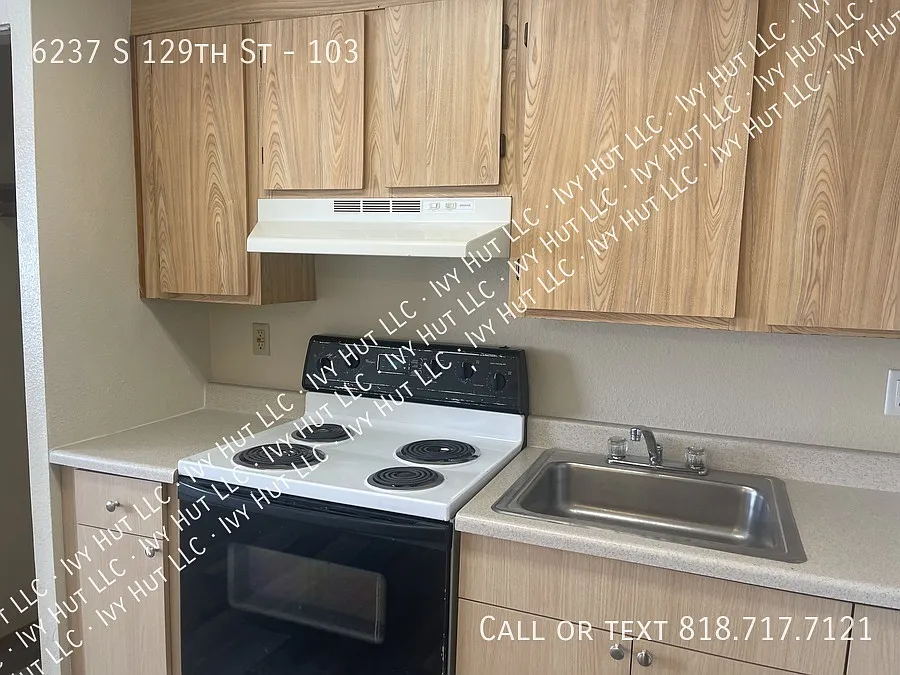 Studio, 1.0 bath, $999 — Photo 4