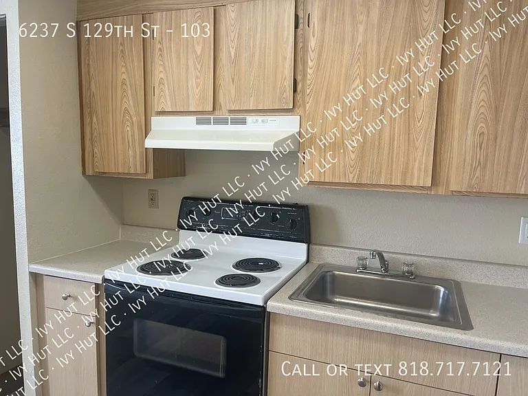 6237 S 129th St #103 — Photo 4