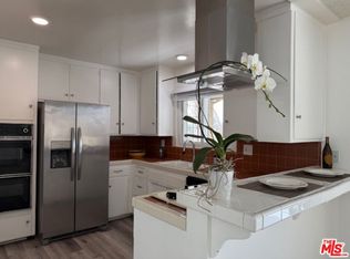 8331 W Manchester Ave APT 4, Playa Del Rey, CA 90293