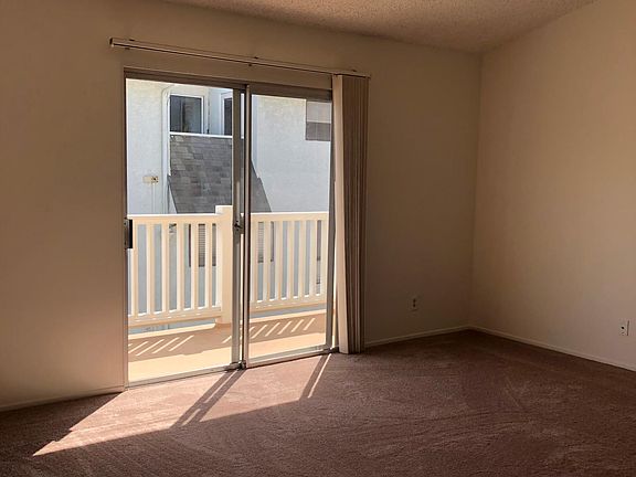 3rd image of 505 N Juanita Ave APT D