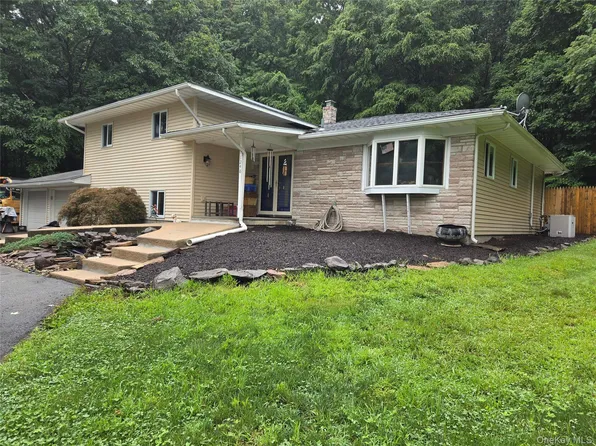 1248 Lakes Road, Monroe, NY 10950