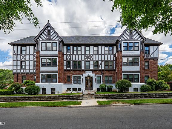 5th image of 701 W Locust St APT 34