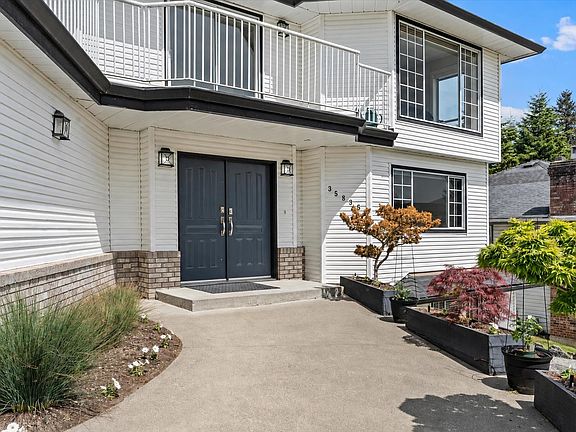 2nd image of 35835 Heatherstone Pl