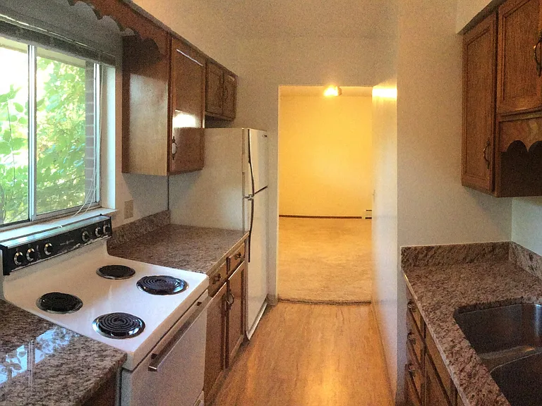 640 Arapahoe Avenue — Photo 4