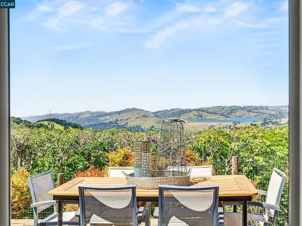 3 Camino Del Cielo, Orinda, CA 94563