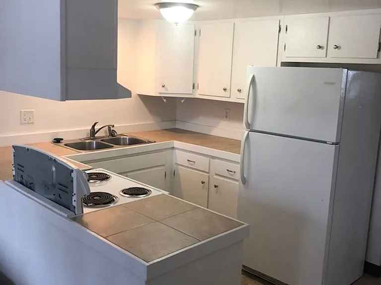 511-517 Westview Dr — Photo 12