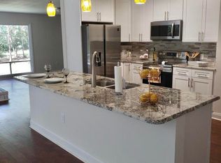 86 Oaklawn Dr, Defuniak Springs, FL 32435