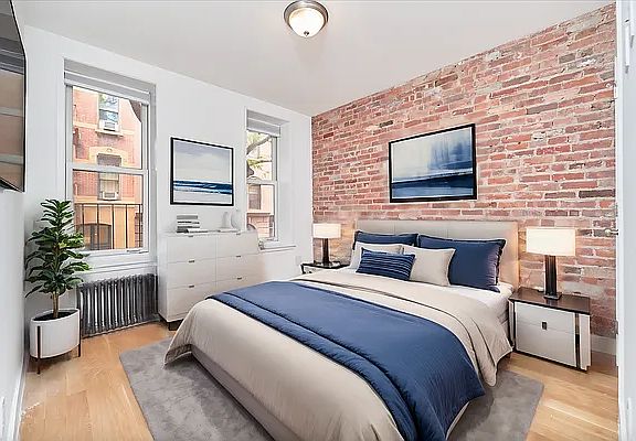 2nd image of 10 Morton St Front 2C
