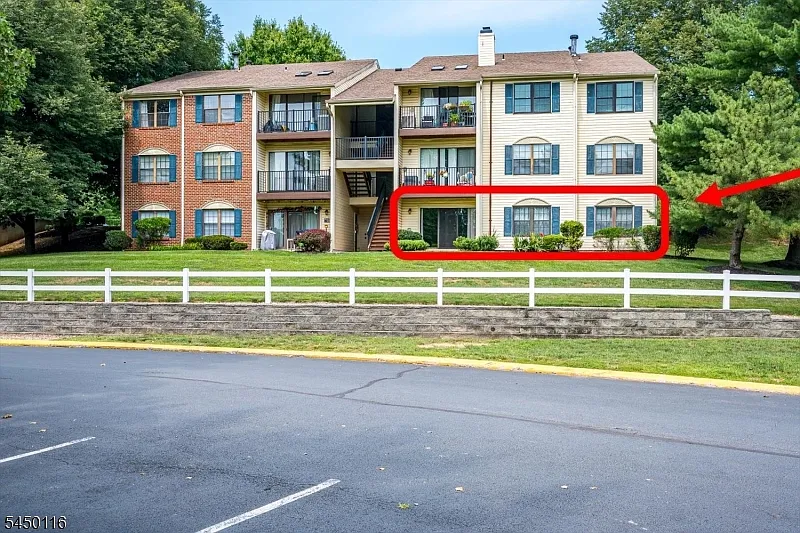 2 bed, 2.0 bath, 1181 sqft, $2,600 — Photo 4