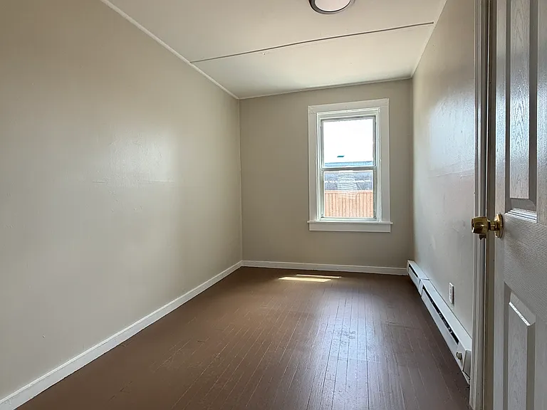 24-30 Linden St #1 — Photo 3