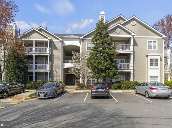 1704 Lake Shore Crest Dr APT 24, Reston, VA 20190
