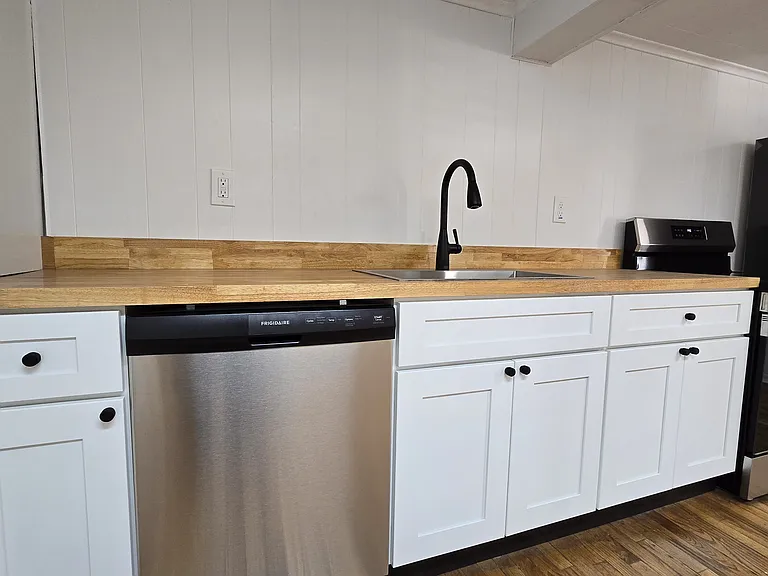400 W Main St #9 — Photo 7