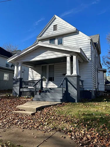 701 S. Center Photo 1
