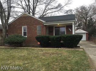 16604 Forest Ave, Eastpointe, MI 48021
