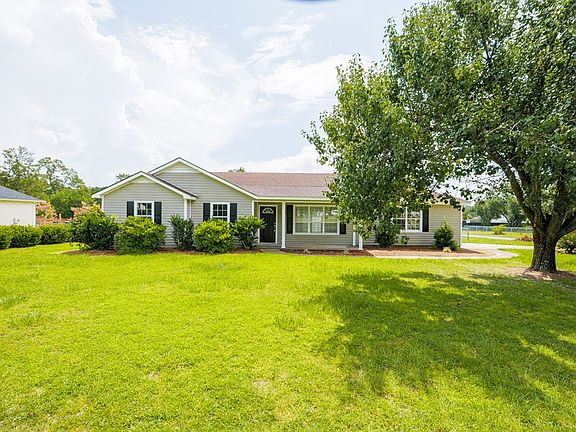 2nd image of 3789 Robin Ln