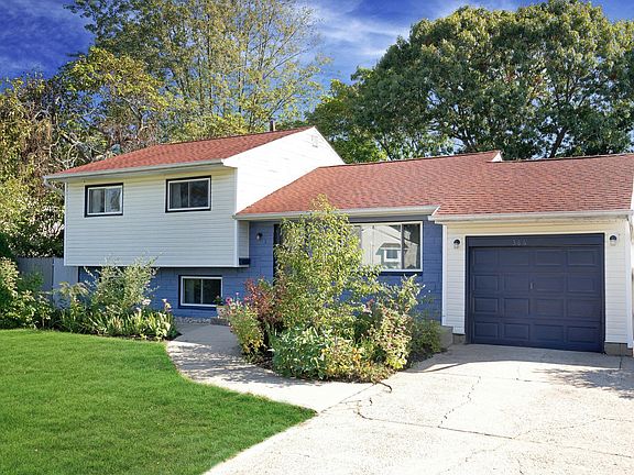 2nd image of 366 Eastwood Blvd