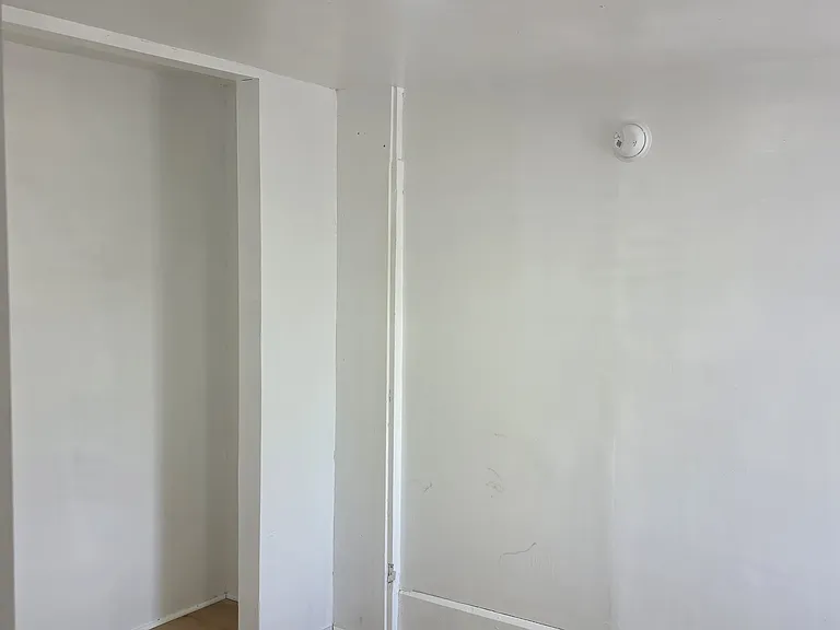 244 S Oak St #2 — Photo 3