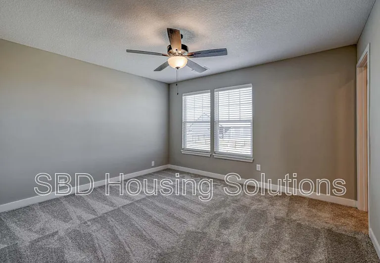 27301 E Oak View Dr — Photo 4
