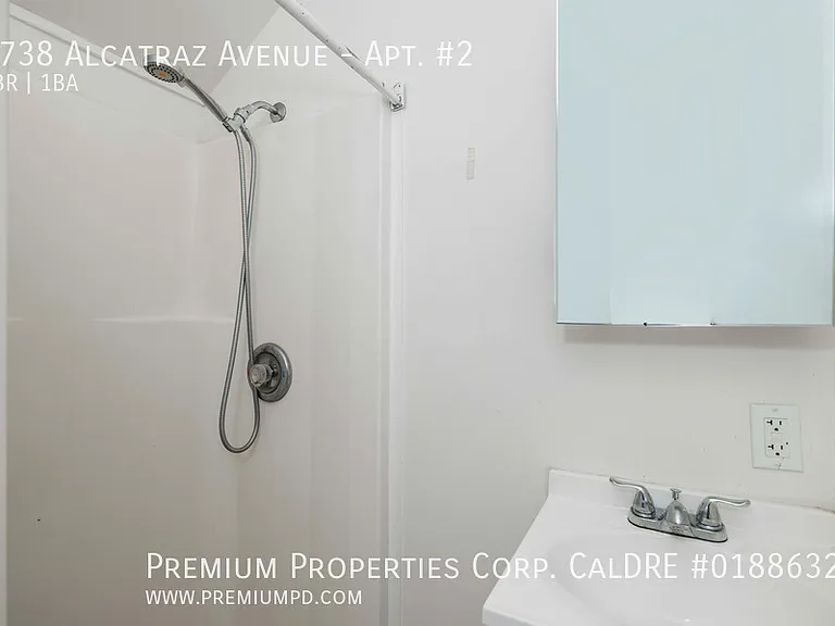 1738 Alcatraz Ave #2 — Photo 2