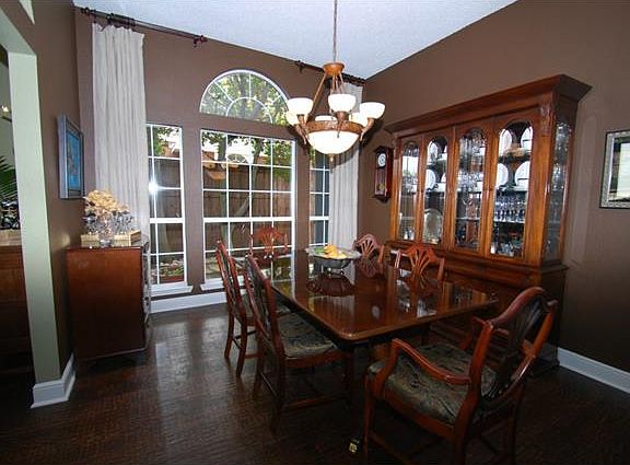 3rd image of 2613 Saint Michelle Ln
