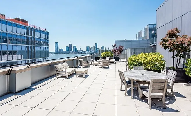 Sold by Living New York | media 14