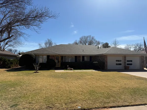 1718 E Broadway St, Brownfield, TX 79316